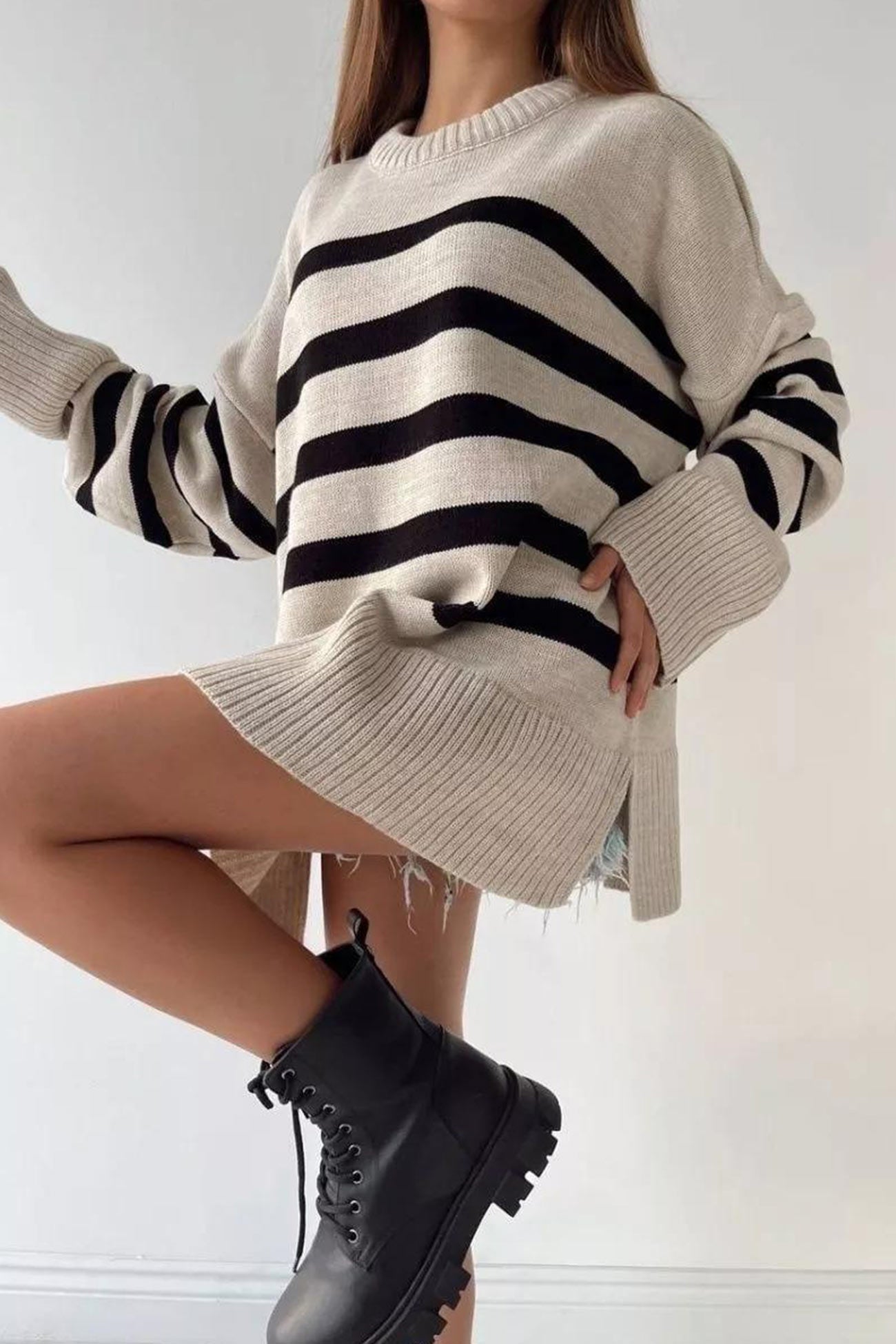 Striped Crewneck Slit Pullover